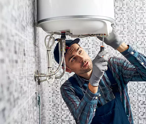 Expert Plumber for Hot Water Tank Maintenance in Deer Park, NY: Schedule Reliable Maintenance Services with Us